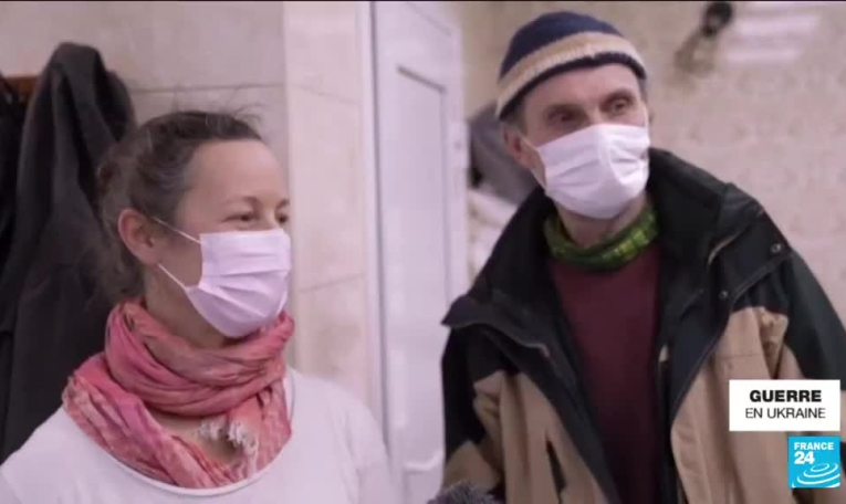 Ukraine : à cause de la guerre, les enfants nés de mères porteuses privés de parents