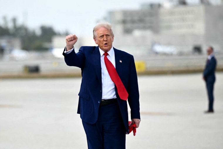 Donald Trump à Miami, aux États-Unis, le 3 avril 2025. ( AFP / MANDEL NGAN )