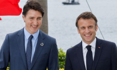 Le Premier ministre canadien Justin Trudeau et le président français Emmanuel Macron lors du sommet du G7 à Hiroshima