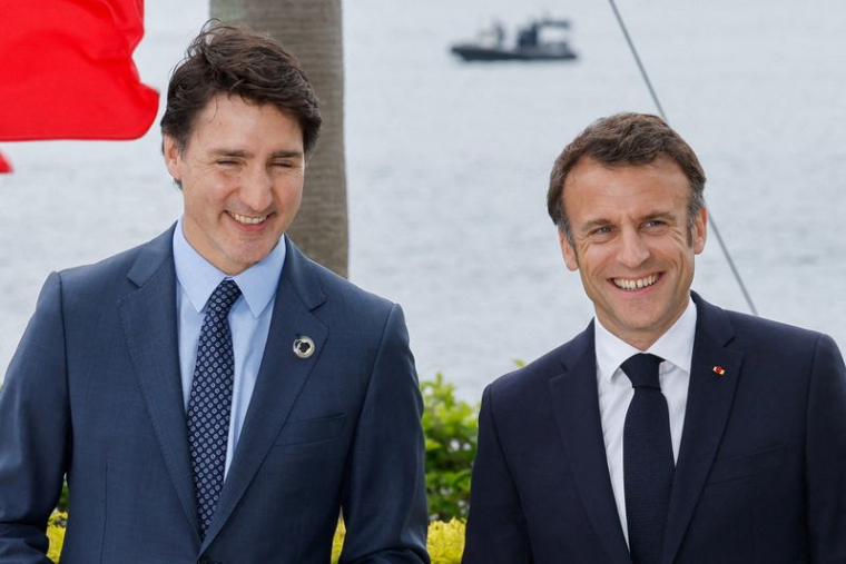 Le Premier ministre canadien Justin Trudeau et le président français Emmanuel Macron lors du sommet du G7 à Hiroshima
