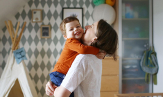 Pour l’éducation financière de vos enfants, vous pouvez leur ouvrir un compte bancaire ou un contrat d’assurance-vie. ( crédit photo : GettyImages )
