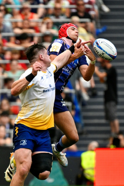 Louis Bielle-Biarrey (D) lors de la victoire de Bordeaux-Bègles en finale de la Champions Cup de rugby face aux Irlandais du Leinster, le 23 mai 2026 à Bilbao ( AFP / Ander Gillenea )