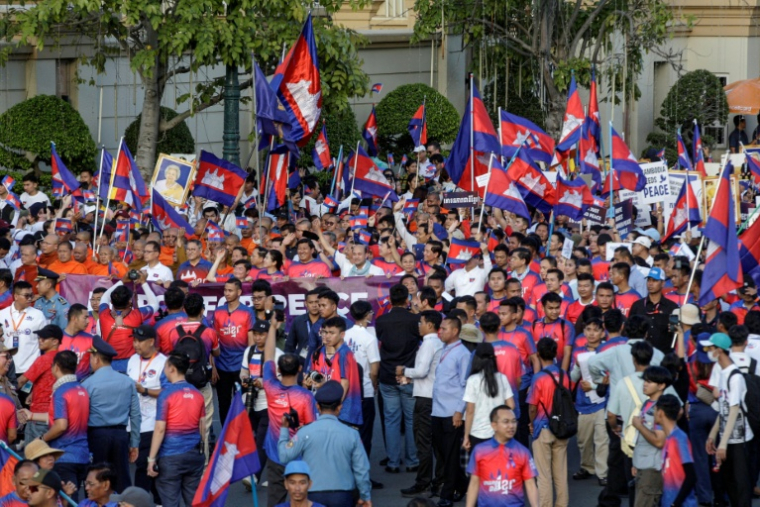 Une marche appelant à la paix dans le conflit frontalier entre le Cambodge et la Thaïlande, le 18 décembre 2025 à Phnom Penh, au Cambodge ( AFP / STR )