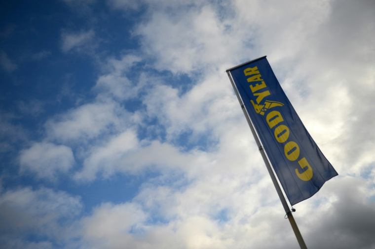 Le groupe n'a pas procédé à une campagne de rappel "impératif" des pneus concernés, dont certains sont toujours disponibles sur des sites de ventes d'occasion en Europe de l'Est, selon le procureur ( AFP / Martin BUREAU )