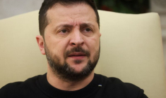 Le président américain Joe Biden rencontre le président ukrainien Volodymyr Zelenskiy, à Washington.