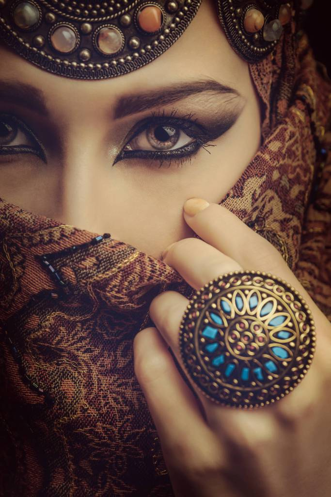 Les grandes marques revisitent le style arabisant