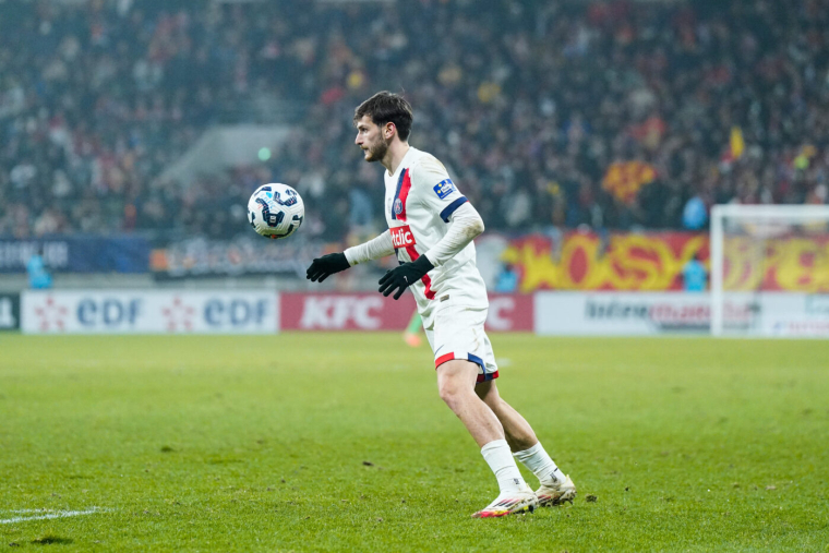 Naples donne sa version dans le transfert de Kvaratskhelia : « Pas du chantage, mais presque »