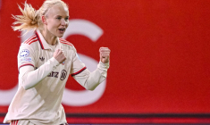 Passée par quatre clubs et trois championnats différents, Pernille Harder remporte son dixième titre en dix ans