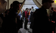 SOIXANTE MORTS DANS UNE ÉCOLE DU DONBASS, DES ÉVACUÉS DE MARIOUPOL EN LIEU SÛR