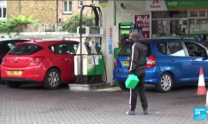 Royaume-Uni : des militaires à la rescousse face aux pénuries d'essence