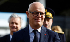 Edouard Philippe visite l'usine automobile de Renault de Sandouville