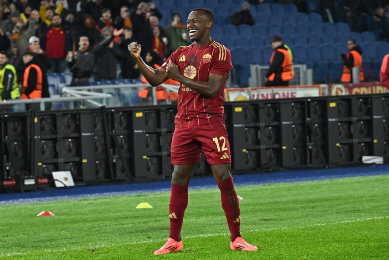 Lens tient son nouveau latéral