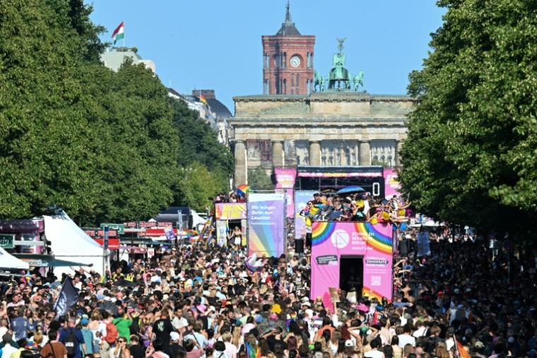 Gay Pride à Berlin, le 25 juillet 2026 ( AFP / RALF HIRSCHBERGER )