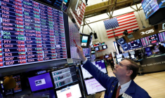 LA BOURSE DE NEW YORK OUVRE EN BAISSE