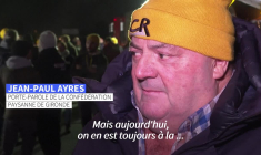 Dermatose: les agriculteurs bloquent l'A63 au sud de Bordeaux