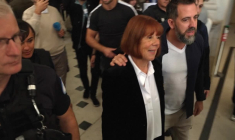 Procès en appel de Mazan: Gisèle Pelicot quitte le tribunal sous les applaudissements