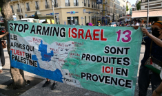 Rassemblement à Marseille le 5 juin 2025 contre l'expédition en Israël de composants militaires fabriqués par la société Eurolinks  ( AFP / Christophe SIMON )