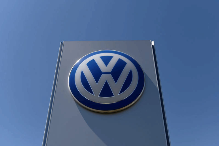 VOLKSWAGEN VA INJECTER 2,6 MILLIARDS DE DOLLARS DANS ARGO, UNE UNITÉ DE FORD, SELON UNE SOURCE