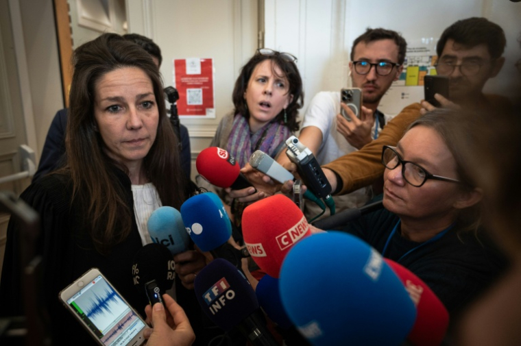 Géraldine Vallat, l'avocate de Nadine Jubillar, le 8 octobre 2025 à la cour d'assises du Tarn, à Albi ( AFP / Matthieu RONDEL )