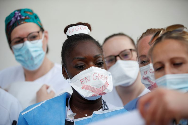 LES PERSONNELS DES SERVICES DE RÉANIMATION EN GRÈVE POUR UN MEILLEUR SALAIRE