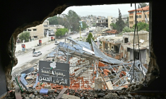 Dans la ville de Nabatiyé dans le sud du Liban, le 18 avril 2026, les immeubles effondrés et les commerces éventrés se succèdent  ( AFP / FADEL itani )