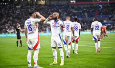 Alexandre Lacazette et Rayan Cherki décorés de l’Ordre national du mérite à Lyon