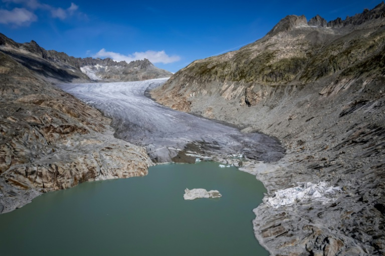 Le glacier du Rhône près de Gletsch, dans les Alpes suisses, le 12 septembre 2025 ( AFP / Fabrice COFFRINI )