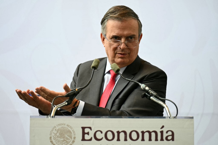 Le ministre de l'économie mexicain, Marcelo Ebrard, à Mexico le 1er juillet 2026. ( AFP / YURI CORTEZ )