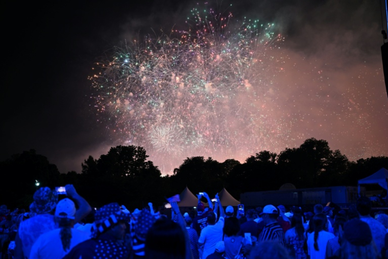 Feu d'artifice sur le Mall, le 5 juillet 2026 à Washington ( AFP / Alex WROBLEWSKI )