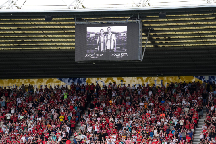 Liverpool rend un vibrant hommage à Diogo Jota lors de son premier match de la saison