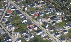 Une photo aérienne montre des maisons nouvellement construites à Berlin