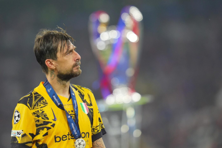 Francesco Acerbi menace un supporter parisien après un chambrage