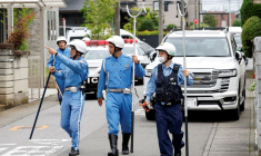Des policiers recherchent un ours noir repéré dans un quartier résidentiel d'Utsunomiya, au Japon