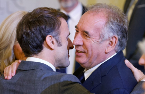 Emmanuel Macron et Francois Bayrou, à Paris, le 22 novembre 2023 ( POOL / LUDOVIC MARIN )