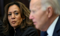 Kamala Harris (g) et Joe Biden à la Maison Blanche à Washington, DC, le 9 janvier 2025 ( AFP / ANDREW CABALLERO-REYNOLDS )