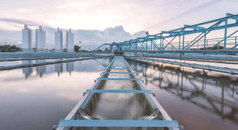 Suez développe, parmi d'autres activités, des infrastructures de traitement des eaux. (© Suez)