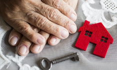 La vente en viager est peu connue des investisseurs malgré les avantages qu'elle peut procurer  ( Crédits : Adobe Stock )