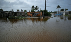 Une zone indonée après le passage de l'ouragan Polo à Puerto Sans Carlos, en Basse-Californie du Sud, le 29 septembre 2026 au Mexique ( AFP / Carl de Souza )