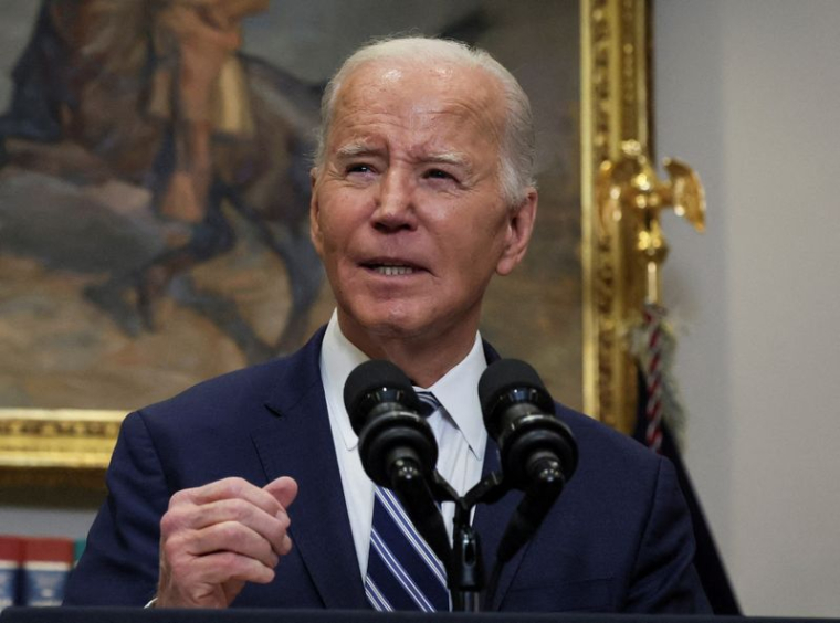 Photo d'archives: Biden qualifie Poutine de "salaud cinglé" lors d'une collecte de fonds à San Francisco
