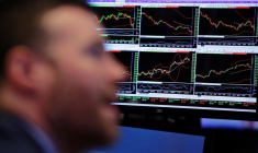 LES ACTIONS ET LE DOLLAR DÉLAISSÉS APRÈS L'ÉCHEC DE TRUMP
