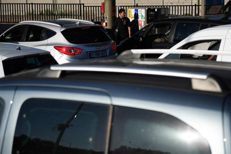 ( AFP / JULIEN DE ROSA )