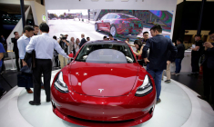 LE PRIX DE LA MODEL 3 FAIT GRIMPER TESLA EN BOURSE