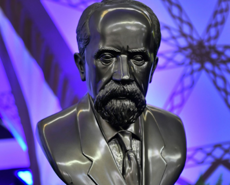 Le buste de Louis Lépine, lors du Concours Lépine, le 3 mai 2018 à Paris ( AFP / GERARD JULIEN )