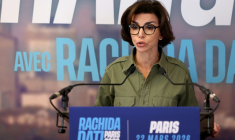 Rachida Dati, candidate Les Républicains (LR) à la mairie de Paris, s'adresse aux journalistes et à ses partisans après l'annonce de sa défaite au 2e tour des municipales, le 22 mars 2026 à Paris ( AFP / Ian LANGSDON )