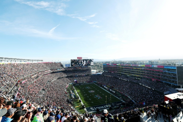 Les Seahawks de Seattle affrontent les Patriots de la Nouvelle-Angleterre avant le début du 60e Super Bowl au Levi's Stadium, le 8 février 2026 à Santa Clara, en Californie ( GETTY IMAGES NORTH AMERICA / Ishika Samant )
