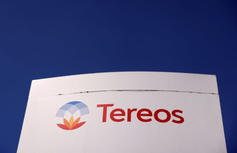 Photo du logo à l'entrée de la sucrerie Tereos à Escaudoeuvres