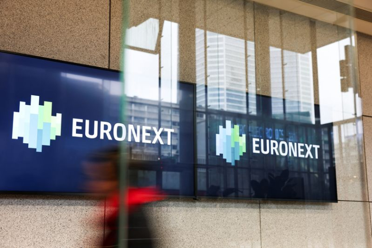 La bourse Euronext, située dans le quartier d'affaires de La Défense à Paris