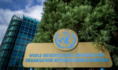 L'ONU alerte sur les risques que fait peser l'essor de la téléphonie mobile sur les fréquences radio utilisées par les météorologues pour observer l'atmosphère et prévoir les intempéries ( AFP / FABRICE COFFRINI )