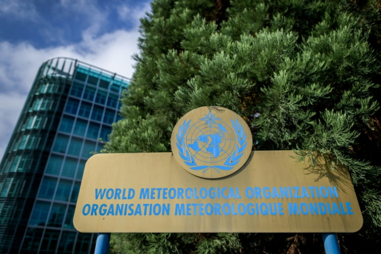 L'ONU alerte sur les risques que fait peser l'essor de la téléphonie mobile sur les fréquences radio utilisées par les météorologues pour observer l'atmosphère et prévoir les intempéries ( AFP / FABRICE COFFRINI )