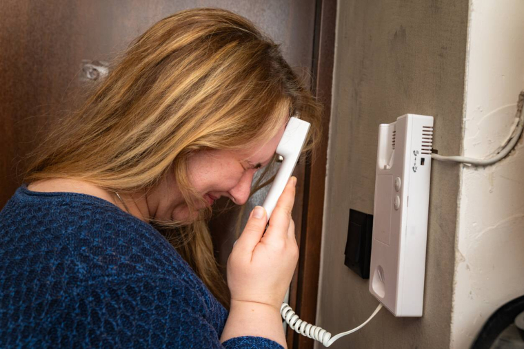 Panne d’interphone : locataire ou propriétaire, qui paie ? / iStock.com - Lukasz Czajkowski